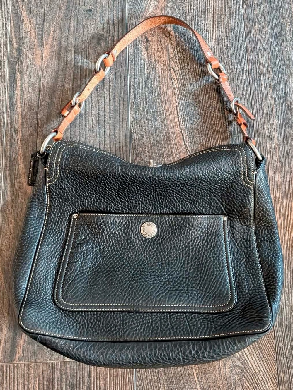 Y2K 2000’s Vintage Coach Black Pebbled Leather Shoulder Bag w/Tan Strap (10132)